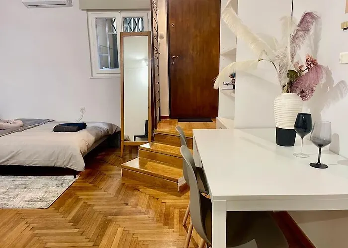 The Love Nest At Central Athens Kolonaki